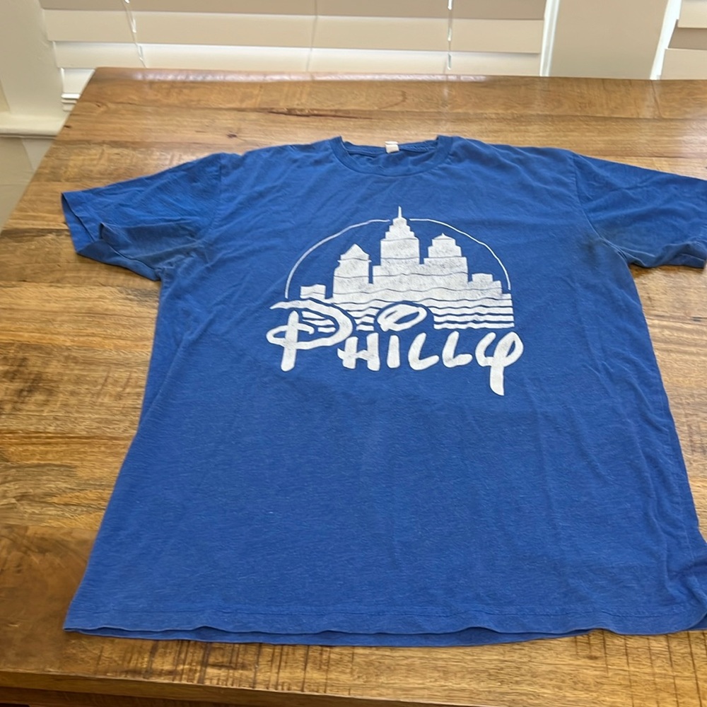 Vintage blue Philly Disney t shirt. Very cool.